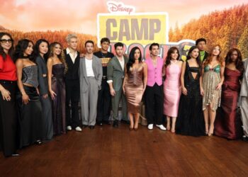 Деми Ловато и Jonas Brothers воссоединились в Camp Rock 3
