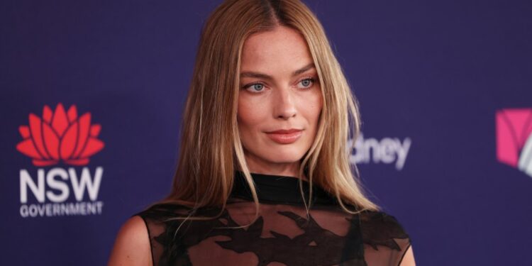 Марго Робби и её туфли Mary Jane: шик за 36 долларов