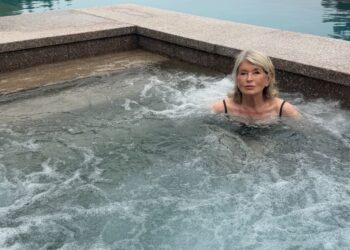 Martha Stewart celebrates 85th birthday with sultry hot tub pic: ‘Serving face’