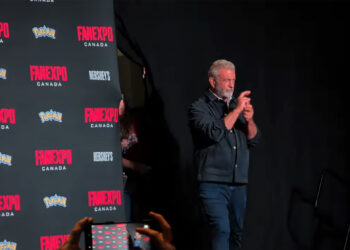 Мэл Гибсон высмеял сурдопереводчика на Fan Expo Canada