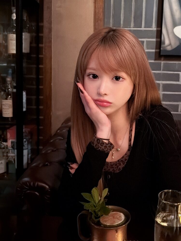 Умерла K-pop инфлюенсер Мина Чан: ей было 26