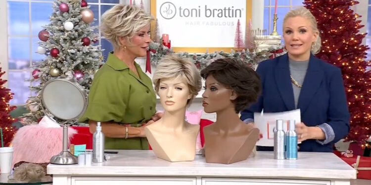 Ведущая QVC Тони Браттин оговорилась в эфире и стала звездой мемов