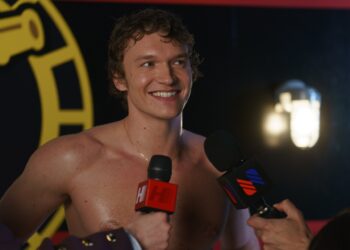 ‘Heated Rivalry’ fans are spiraling over Connor Storrie’s new haircut