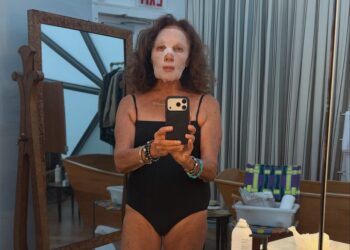 Диан фон Фюрстенберг показала подготовку к показу DVF