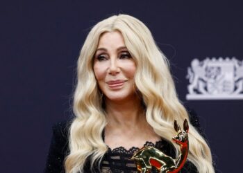 Шер обвинила невестку в попытке захватить опеку над сыном ради денег